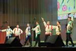 Номер «Удалые молодцы» исполняет муниципальный ансамбль танца «Иртыш»