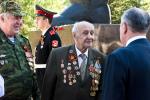 Сказать слова доброго напутствия новобранцам пришел ветеран Великой Отечественной войны Владимир Зеленсон