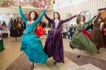 Танцы в средневековом стиле чередовались с поединками