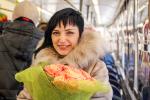 Фотограф Юлия Огородникова на открытии получила букет роз