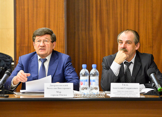 Мэр Омска Вячеслав Двораковский на архитектурно-градостроительном совете