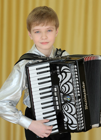 Лауреат международных конкурсов аккордеонист Игорь Рыбин