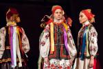 Омичи увидели 64 подлинных костюма из разных регионов страны