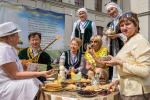Казахское гостеприимство — это чай в пиалах и необычные угощения