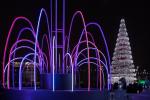 Светодиодный фонтан делает убранство площади законченным