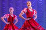 Теперь они в образе белорусских девчонок с танцем «Крутуха»