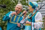 Ну а оплотом веселья стал хор ветеранов «Родные напевы» Оконешниковского района