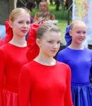 Спортивно-танцевальный коллектив готовится к выходу на сцену