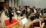 Das sinfonische Orchester. Der Dirigent — Dmitrij Wassiljew