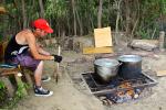 Еда готовится на костре