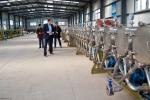 В цехах завода по производству патоки