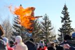 Живёт Масленица семь деньков. Оставайся, Масленица, семь годков!