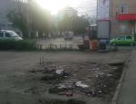 Улица Лобкова постепенно избавляется от незаконно установленных павильонов