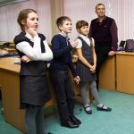 Учитель информатики Константин Лопарёв — также звукорежиссёр студии