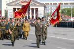 Завершает парад колонна «Боевого братства» и Российского союза воинов Афганистана