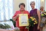 Лауреат Книги, заведующая библиотечным центром «Дом семьи» Нина Ионова с директором БУ г. Омска «Омские муниципальные библиотеки» Натальей Чернявской