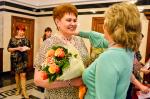 Директор Дворца творчества Нина Разумова принимает поздравления