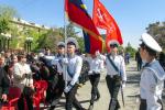 Студенты речного училища торжественно пронесли Знамя Победы