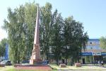 Перед проходной установлена стела в память о погибших заводчанах установлена в год 30-летия Победы в Великой Отечественной войне