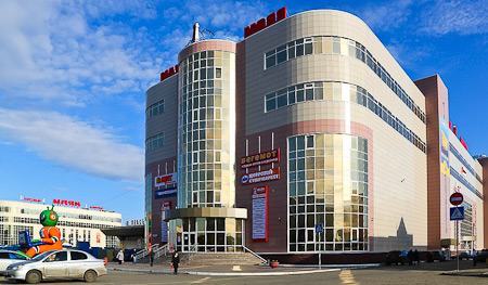 Торгово-развлекательный комплекс «Маяк Молл» в Омске